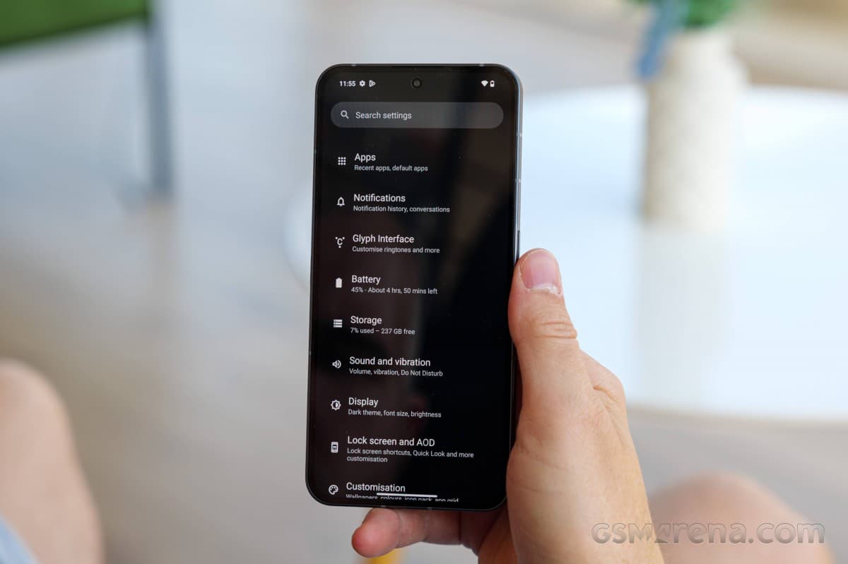 Η πρώτη ενημέρωση του Nothing Phone (2) φέρνει πολλές βελτιώσεις στην κάμερα