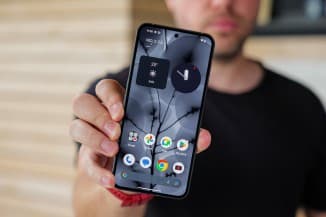 Τίποτα τηλέφωνο (2)