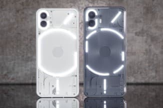 Τίποτα Τηλέφωνο (1) στα αριστερά και Τηλέφωνο (2) στα δεξιά