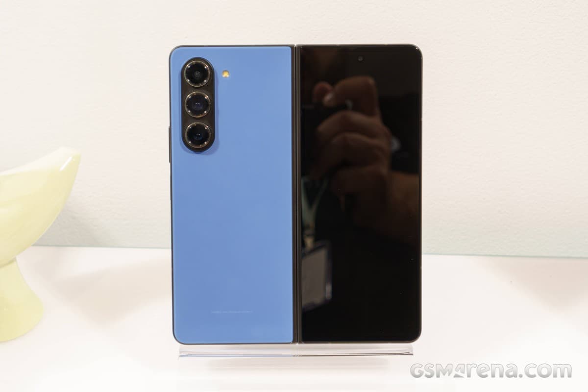 Συγκριτική αξιολόγηση Samsung Galaxy Z Fold5 και Z Flip5