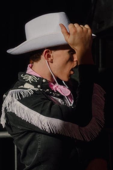 πρόσωπο ντυμένο σαν καουμπόη ken