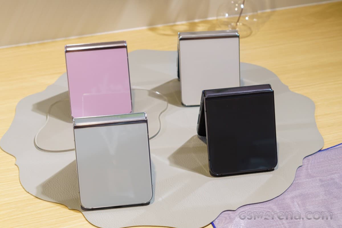 Το αφεντικό της Samsung λέει ότι η προστασία από τη σκόνη πτυσσόμενων είναι δύσκολη, αλλά εξακολουθούν να εργάζονται για αυτό