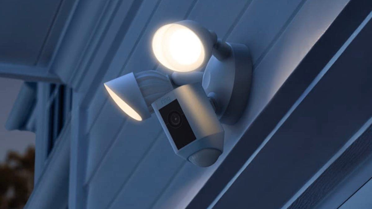 Δακτυλιοειδής κάμερα προβολέα συν τη νύχτα.