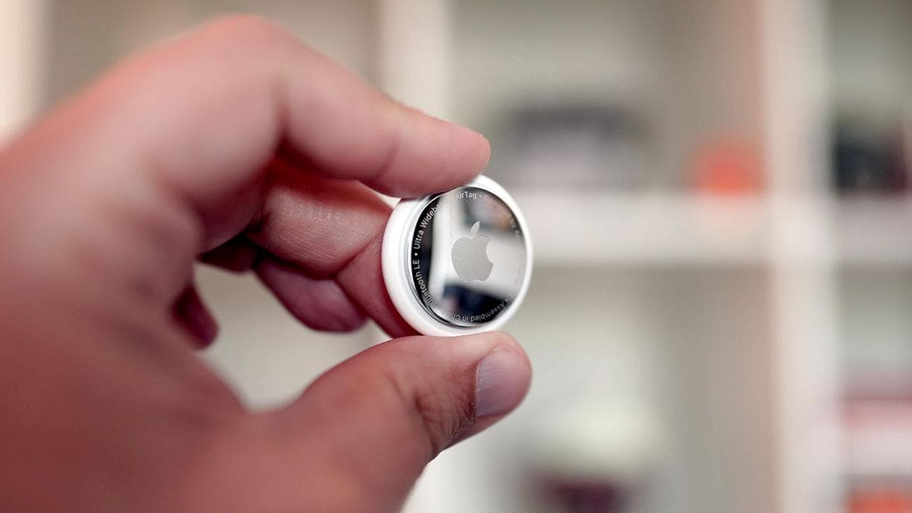 AirTag Hidden in Stuffed Animal Nabs Bar Thief
