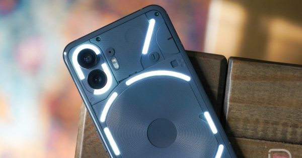 Nothing Phone (2) Αρπάζει την πρώτη ενημέρωση και είναι μεγάλη
