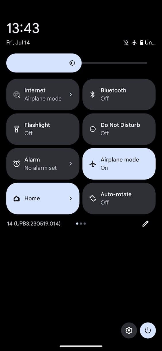 στιγμιότυπο οθόνης της οθόνης γρήγορων ρυθμίσεων του android 13