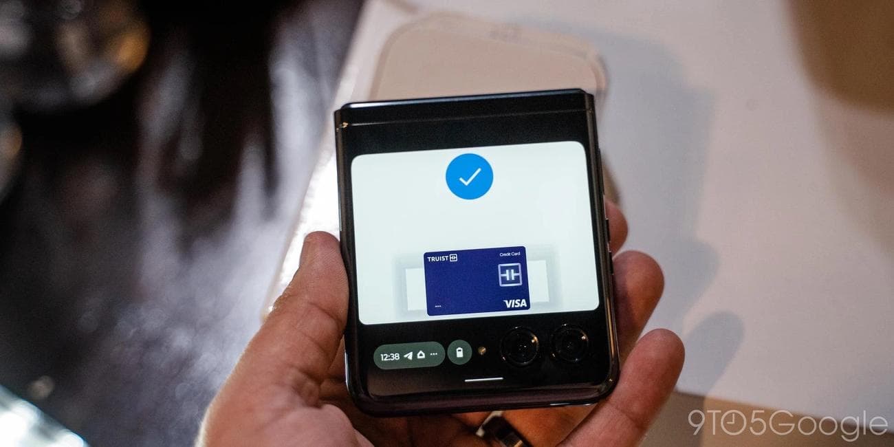 Πορτοφόλι Google στο Moto Razr+