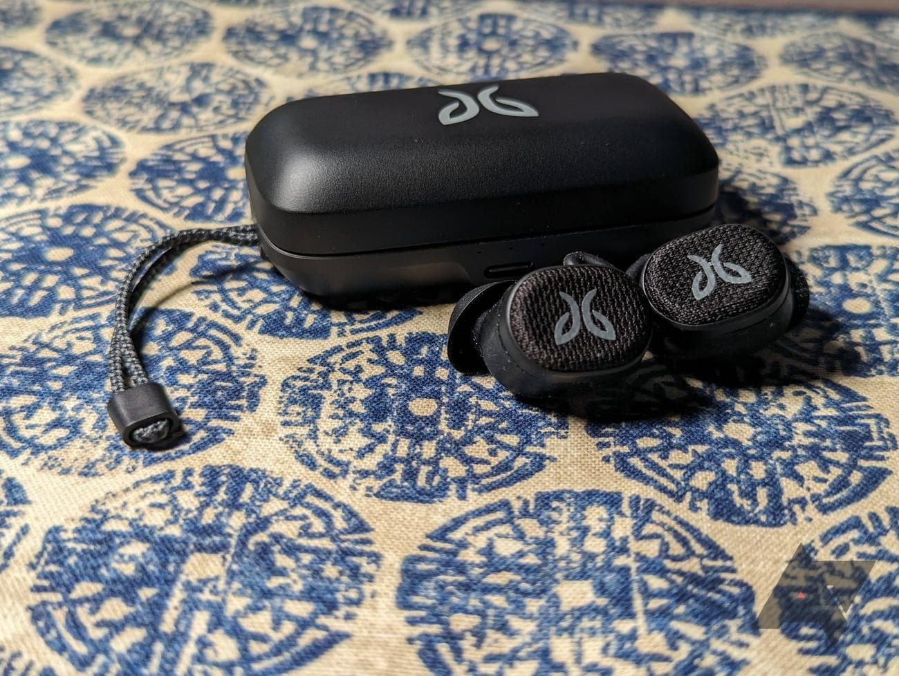 jaybird-vista-2-hero2-1