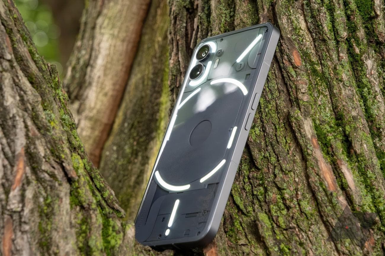 nothing-phone-2-glyph-2