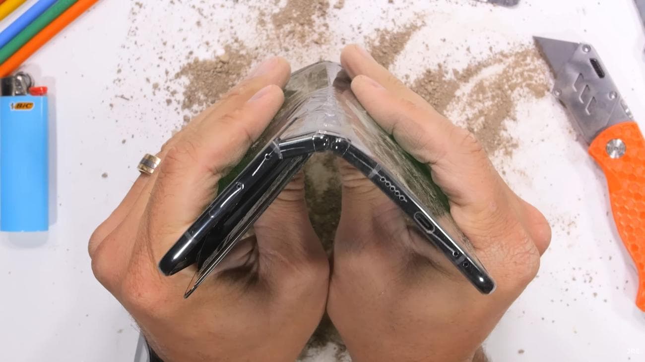 Pixel-Fold-JRE-durability-reverse-bend