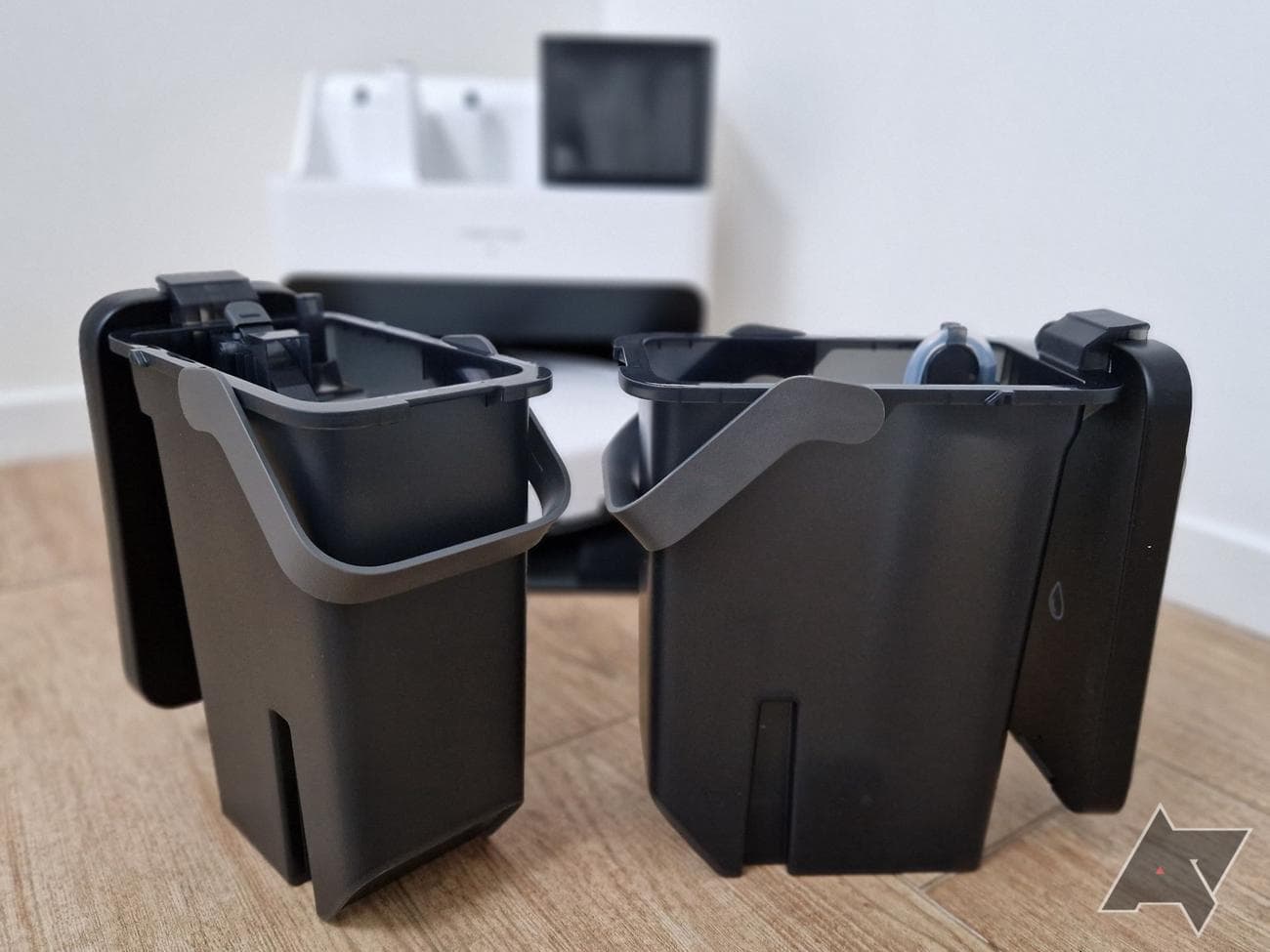 Roborock S7 Max Ultra water tanks