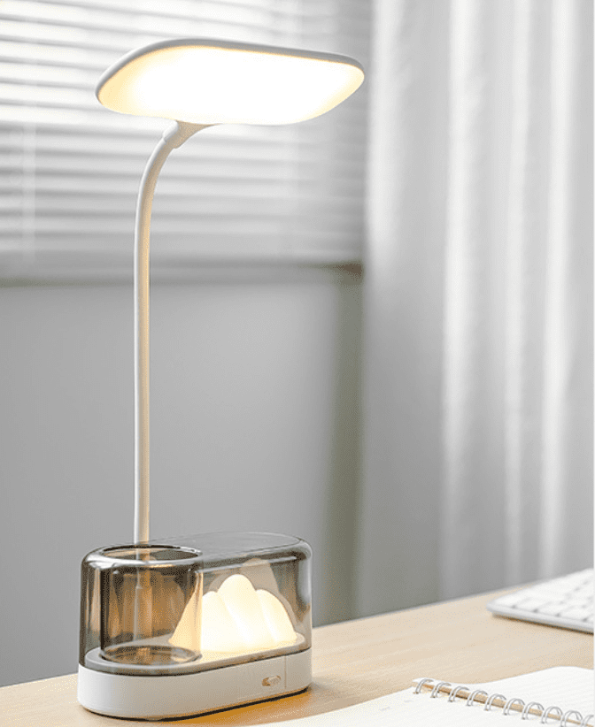 Όμορφο, επιτραπέζιο φωτιστικό με θήκη για στυλό από 13,4€!