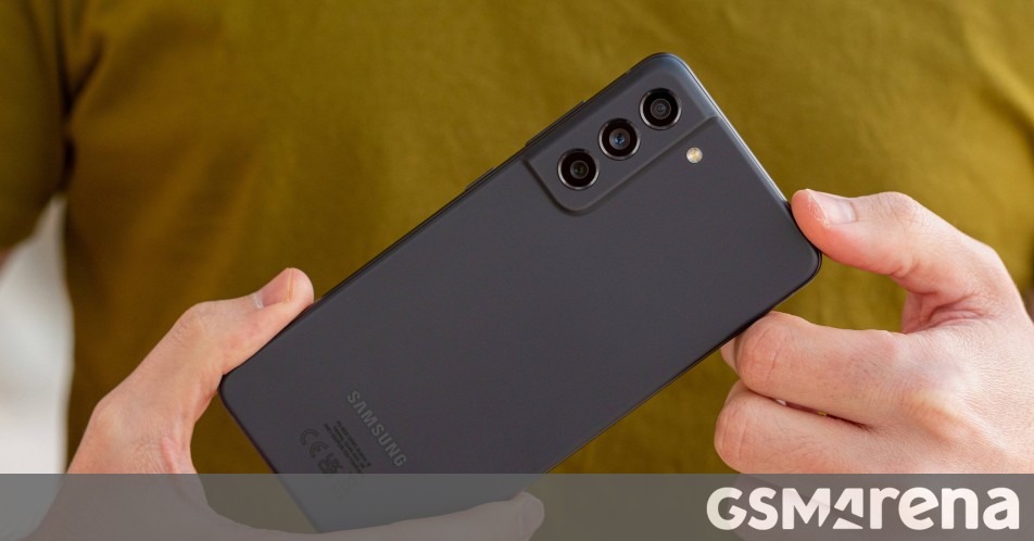 Αντίστιξη: Η αγορά smartphone της Ινδίας συρρικνώνεται κατά 3% το δεύτερο τρίμηνο, το τμήμα premium αυξάνεται 112%
