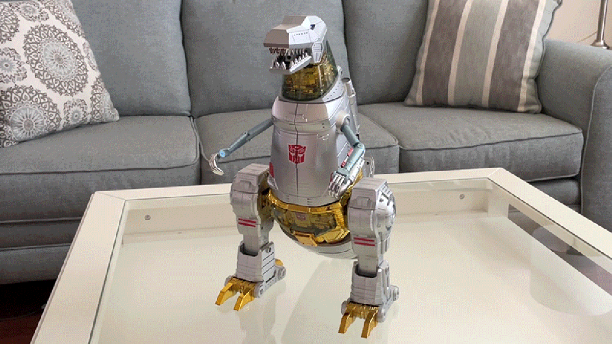 Αυτό το Robotic Transforming Grimlock είναι ένα αριστούργημα μηχανικής και ένα ακριβό συλλεκτικό 1.699 $
