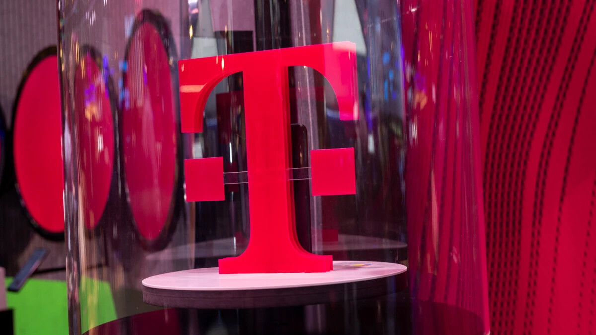 T-Mobile continues to outpace the industry every quarter