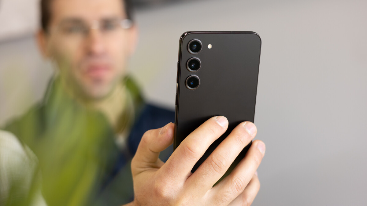 Samsung's Galaxy S24 series likely won't come with a new selfie camera