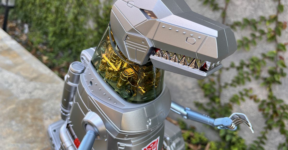 Μετασχηματιστές που πραγματικά μεταμορφώνονται: Το T-Rex Grimlock κάνει το ντεμπούτο του στα 1.700 $