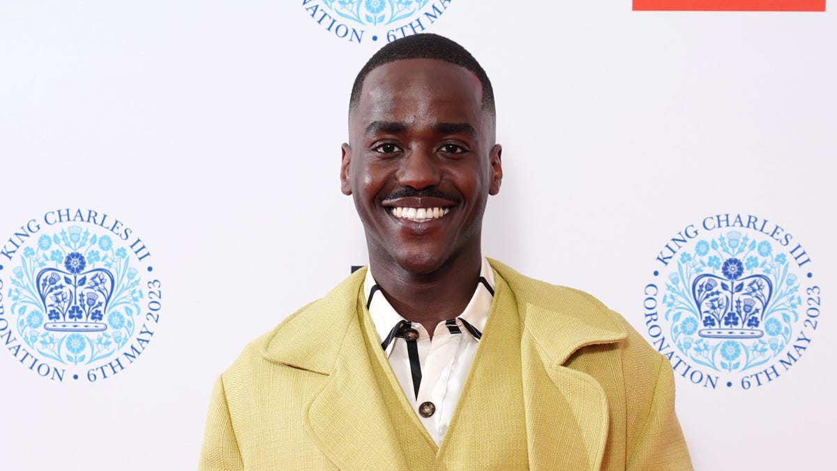 Ο Doctor Who's Ncuti Gatwa στο Παίζοντας έναν μαύρο γιατρό
