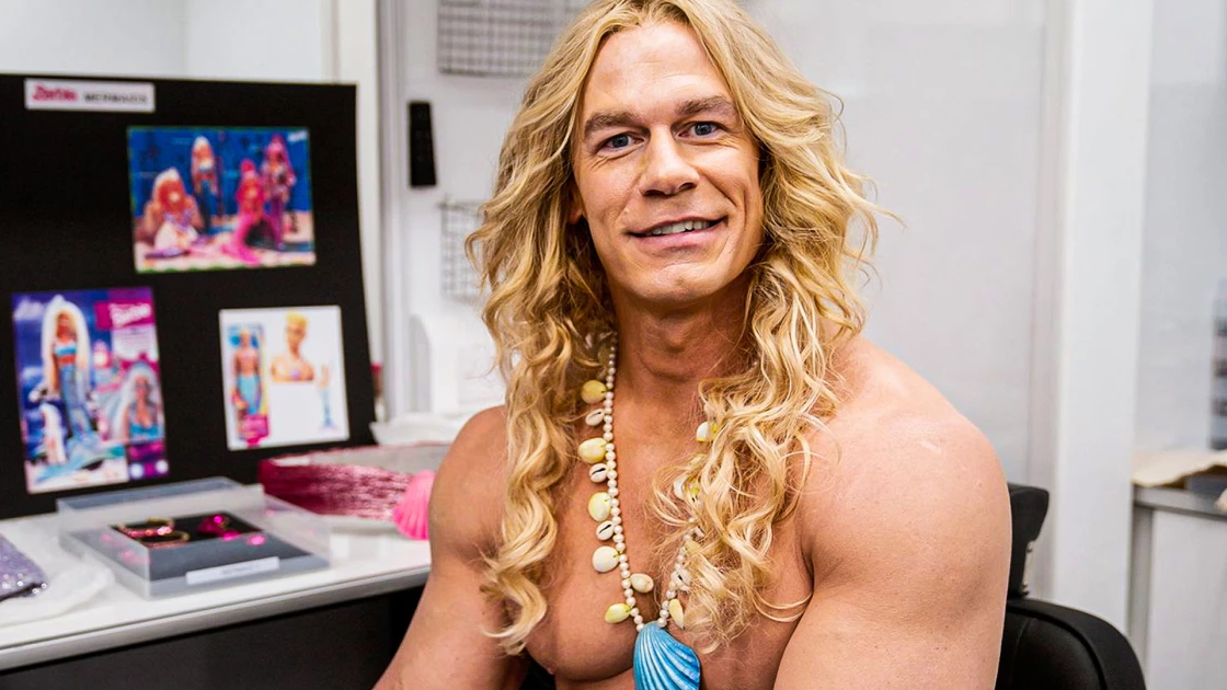 Ο John Cena ντύθηκε “Kenmaid” και προωθεί την Barbie στο καλύτερο βίντεο που θα δείτε σήμερα