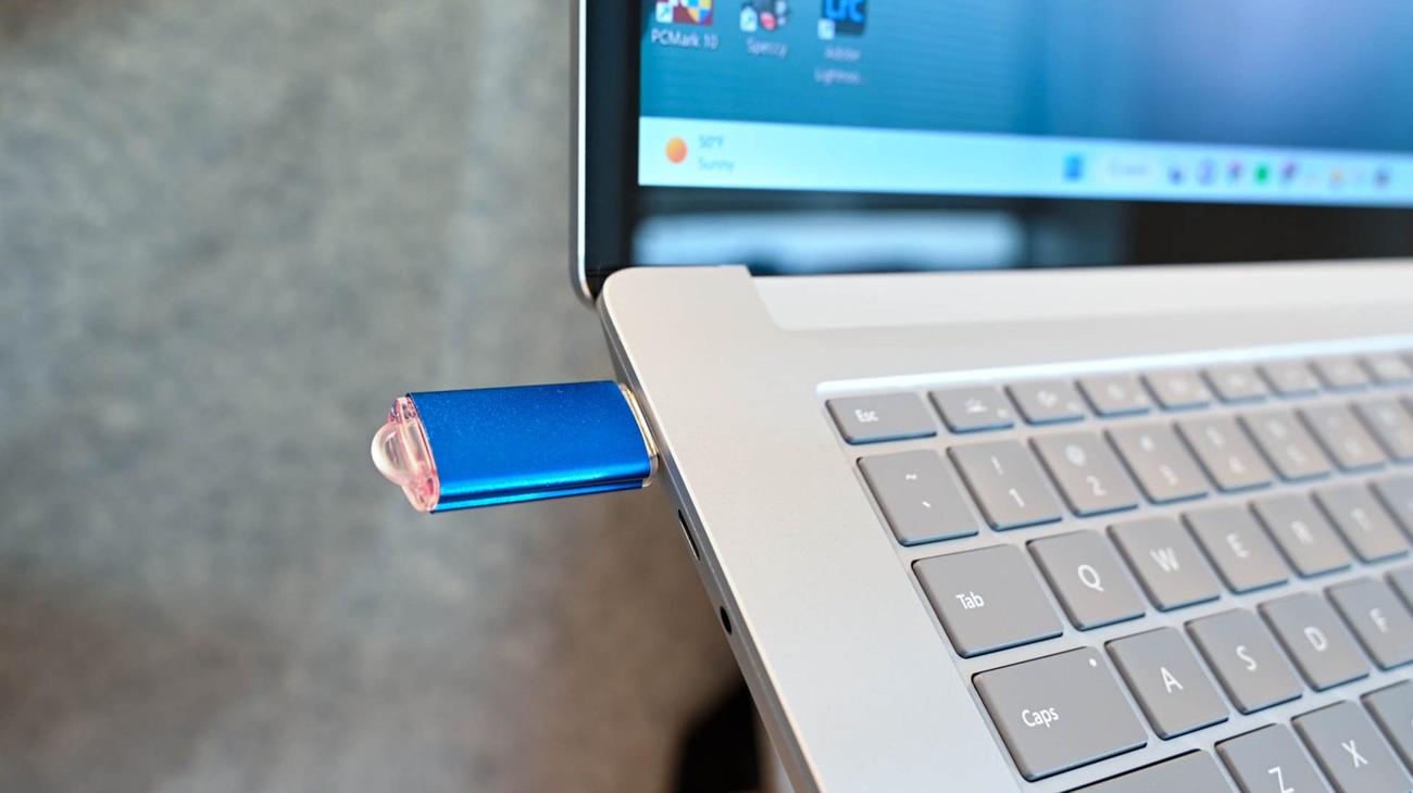 Πώς να μορφοποιήσετε μια μονάδα USB σε FAT32 σε Windows 11 ή Windows 10
