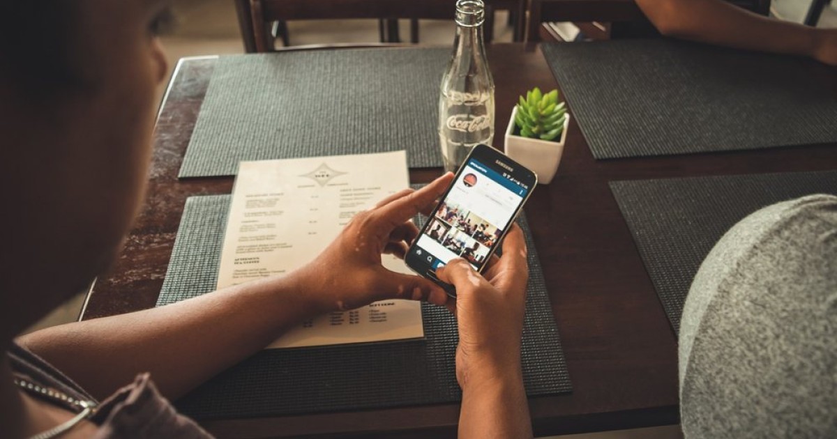 Στα σκαριά επιπλέον χρεώσεις των καταναλωτών στον κλάδο των τηλεπικοινωνιών