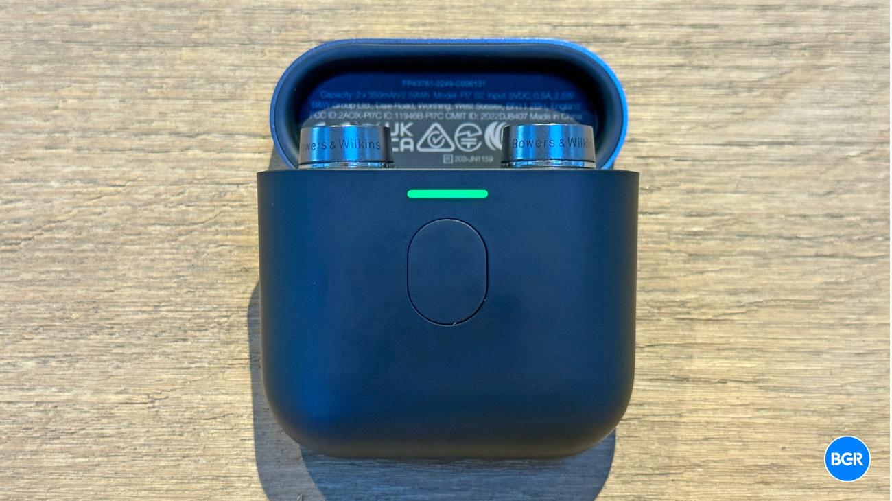 Τα Bowers & Wilkins Pi7 S2 είναι τα ακουστικά ANC με τον καλύτερο ήχο και έχουν έκπτωση 70 $
