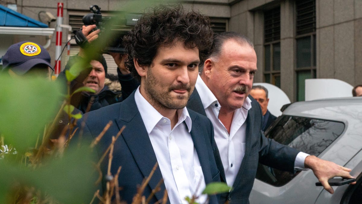 Το DOJ κατηγορεί την SBJ ότι διέρρευσε το ημερολόγιο της Caroline Ellison
