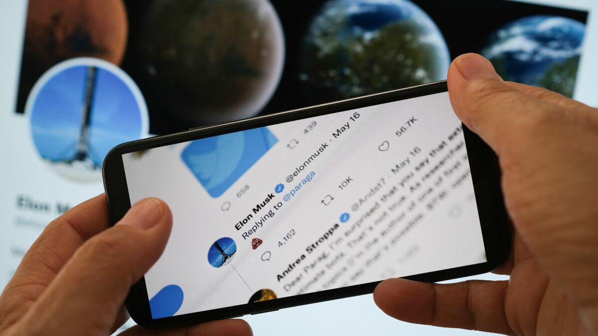 Το Twitter αποκόπτει το emoji αυτόματης απάντησης του ηλεκτρονικού ταχυδρομείου
