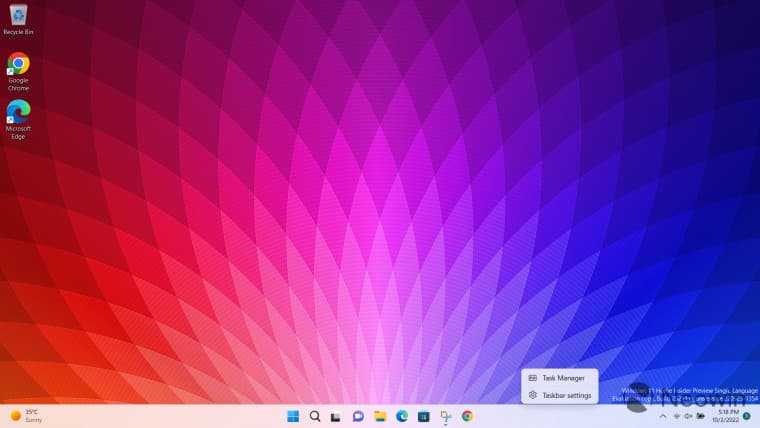 A screenshot of Windows 11 desktop build 25211 with Taskbar context menu open