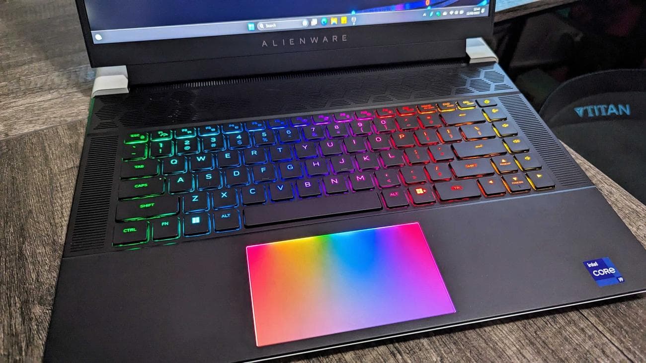 , Ενημέρωση Microsoft News: Το ChatGPT σε κίνδυνο, επιβεβαιώθηκε το συμβάν Surface και ανανεώθηκαν οι κανόνες της κοινότητας Xbox, TechWar.gr