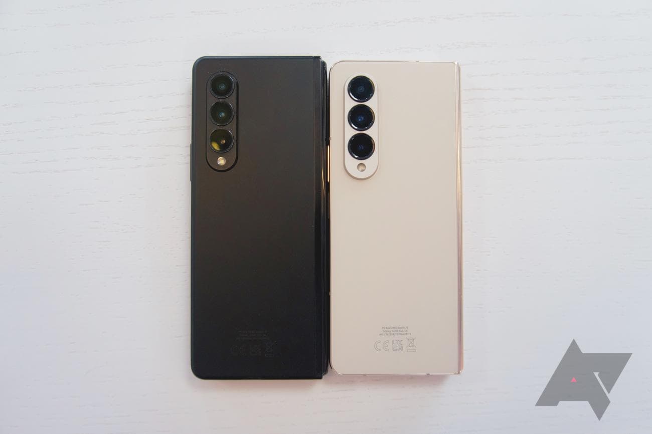 galaxy-z-fold-3-vs-fold-4-back