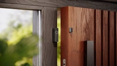 , Η Philips Hue Line κερδίζει έξυπνες κάμερες και αισθητήρες, TechWar.gr