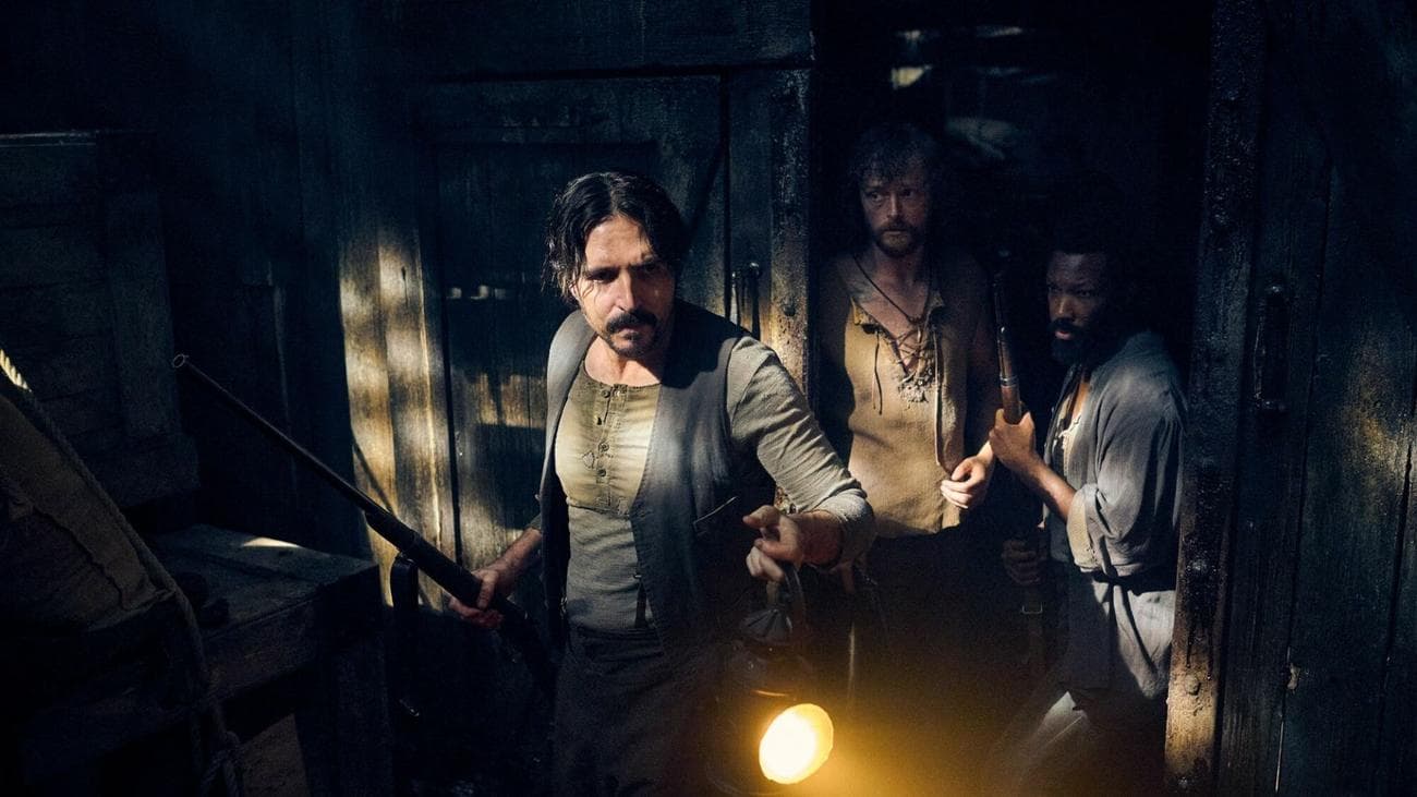 Οι Wojchek (David Dastmalchian), Abrams (Chris Walley) και Clemens (Corey Hawkins) στο The Last Voyage of the Demeter, σε σκηνοθεσία André Øvredal.