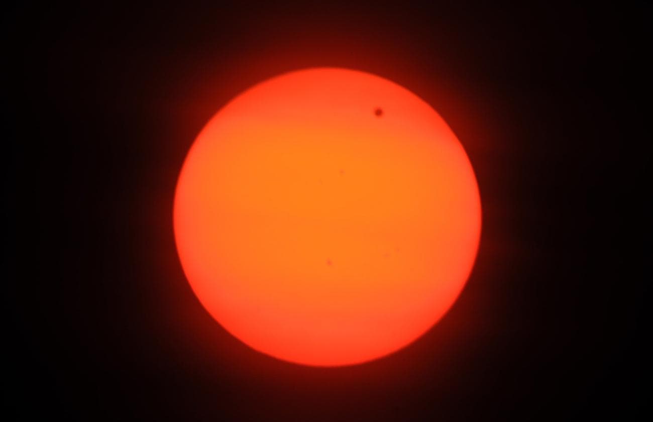 Η Αφροδίτη διασχίζει τον ήλιο.