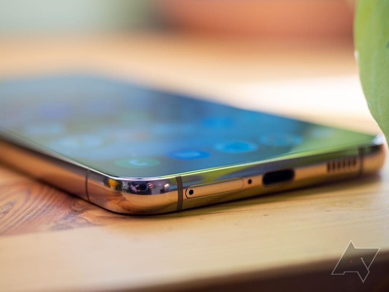 , Battle of the ‘small’ flagships, TechWar.gr