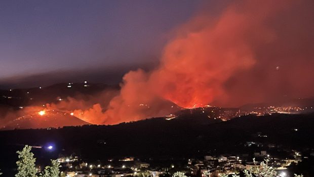 «Είμαστε ανόητοι - Τα χειρότερα έρχονται και το ξέραμε», λέει επιστήμονας που προειδοποίησε για το κλίμα από το 1988