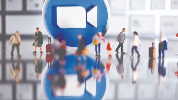 Ζοοm: Τέλος οι τηλεδιασκέψεις, οι υπάλληλοι της εταιρείας επιστρέφουν στο γραφείο