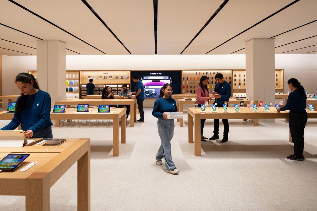 Η Apple αναφέρει οικονομικά αποτελέσματα του τρίτου τριμήνου του 2023 ύψους 81,8 δισεκατομμυρίων δολαρίων, μειωμένα κατά 1% σε ετήσια βάση
