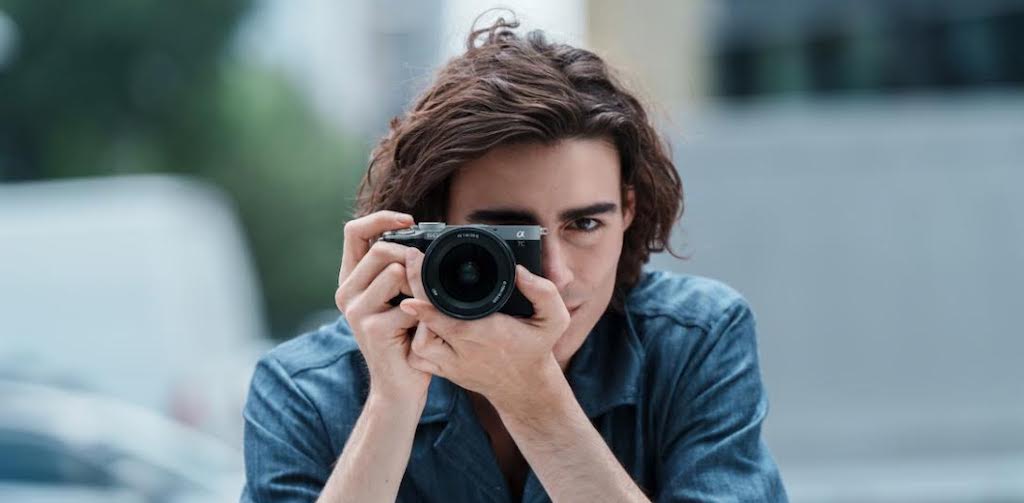 Η Sony παρουσιάζει δύο νέες φωτογραφικές μηχανές της σειράς Alpha 7C