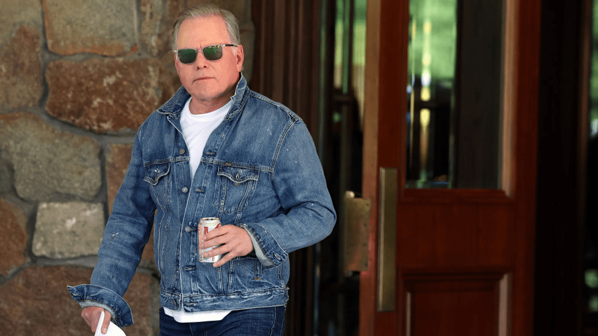 Η Warner Bros λέει ότι το Strikes Saved Studio πάνω από 100 εκατομμύρια δολάρια μέχρι στιγμής
