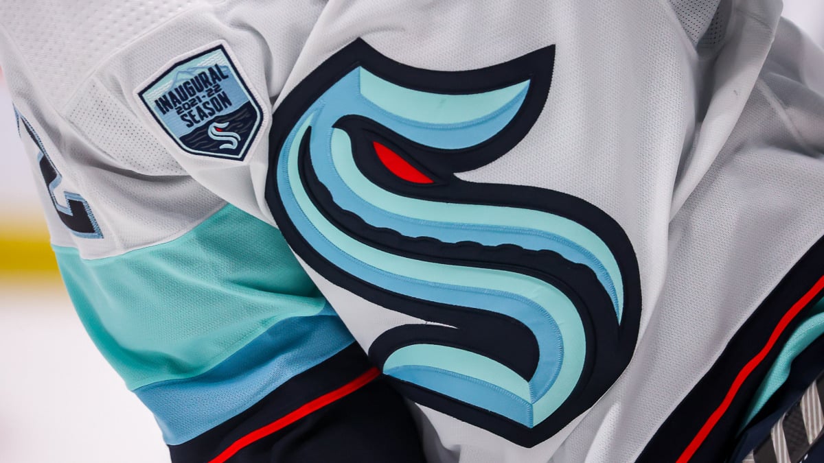 Η διαμάχη του BookTok με τον παίκτη χόκεϋ του Seattle Kraken, Alex Wennberg, εξήγησε
