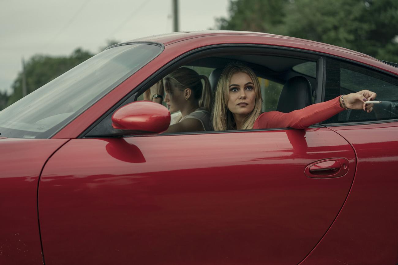 Η περιορισμένη σειρά του Netflix Painkiller αντιμετωπίζει την κρίση των οπιοειδών και θα σας θυμώσει τόσο πολύ
