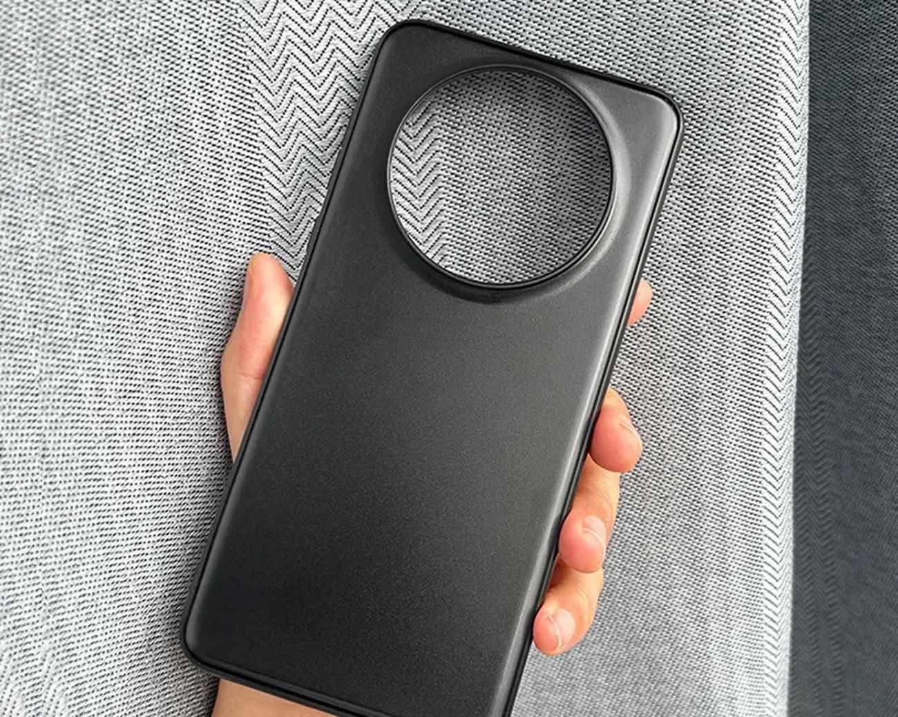 Η φωτογραφία της θήκης αποκαλύπτει ένα μεγάλο μυστικό