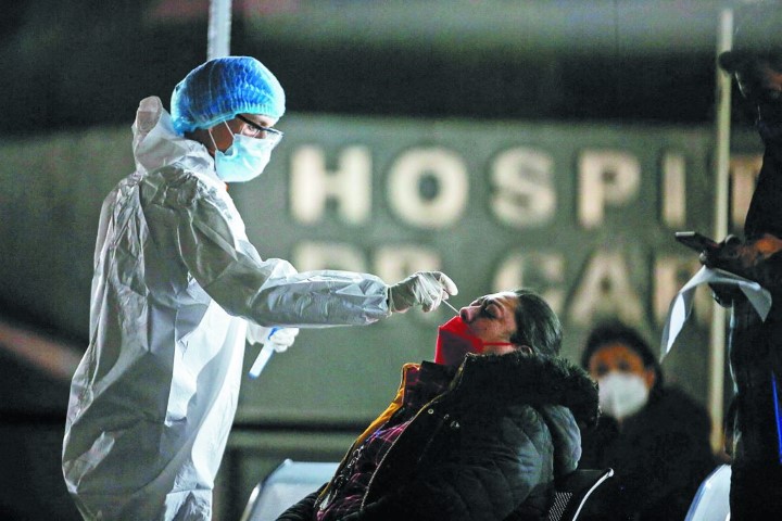 Νέο στέλεχος του κοροναϊού εξαπλώνεται σε Ευρώπη και Ασία