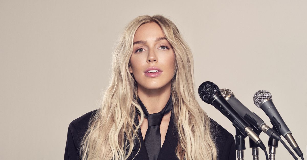 Ο Alex Cooper του Call Her Daddy ξεκινά το δικό της δίκτυο podcast
