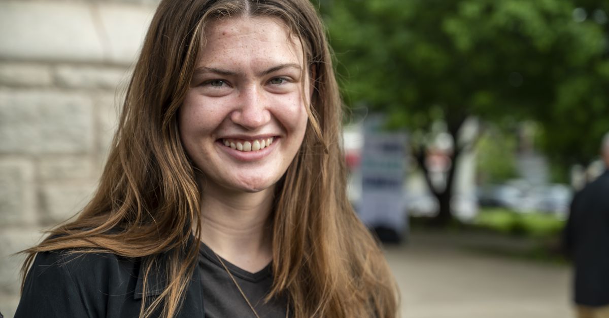 Οι νέοι που μήνυσαν το κράτος τους για την κλιματική αλλαγή σημειώνουν την πρώτη τους νίκη
