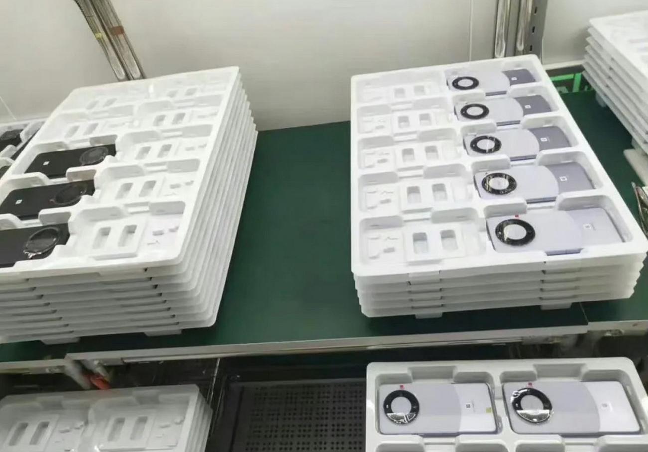 Το HUAWEI Mate 60 βγαίνει ζεστό ζεστό από την γραμμή παραγωγής