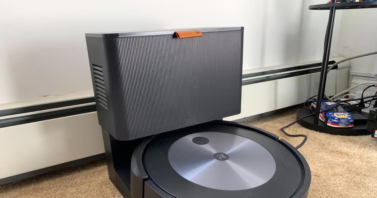 Το Roomba j7+ του iRobot που ανιχνεύει τα κακά είναι σε μια εντελώς χαμηλή τιμή αυτή τη στιγμή
