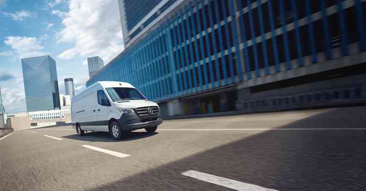 Το ηλεκτρικό van Mercedes-Benz eSprinter θα ξεκινά από τα 71.000 δολάρια

