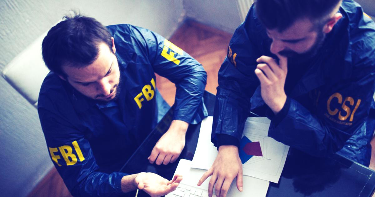 Το νομικό κενό που επιτρέπει στην κυβέρνηση να αναζητήσει το τηλέφωνό σας
